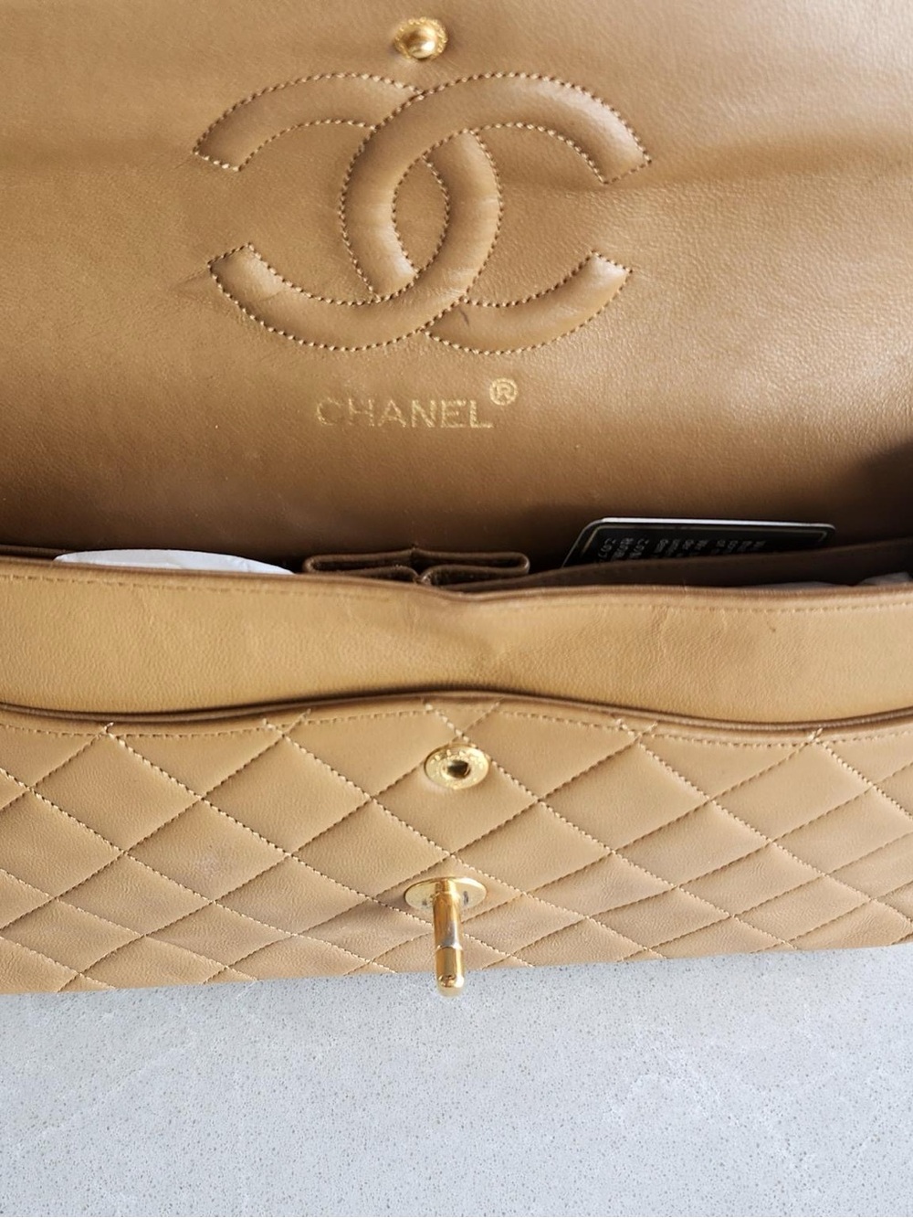 Chanel Classic Flap in Caramel Lambskin Series 1 Vintage 24k gold plated - Picture 4 of 8